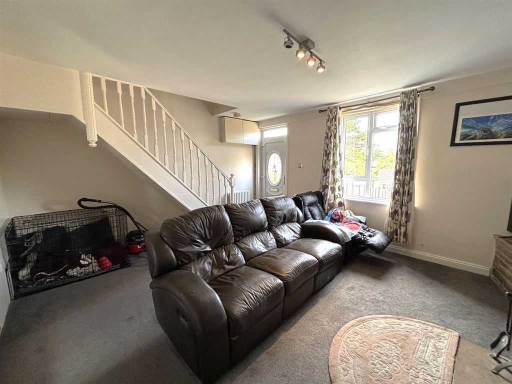 Property photo 3 of 17 4370 Loungealt..Jpeg