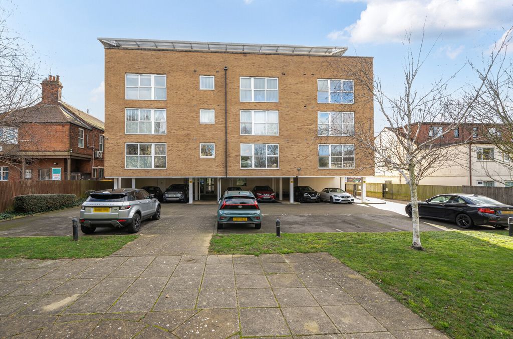 Property photo 3 of 13 1416648-4-699Dac8...