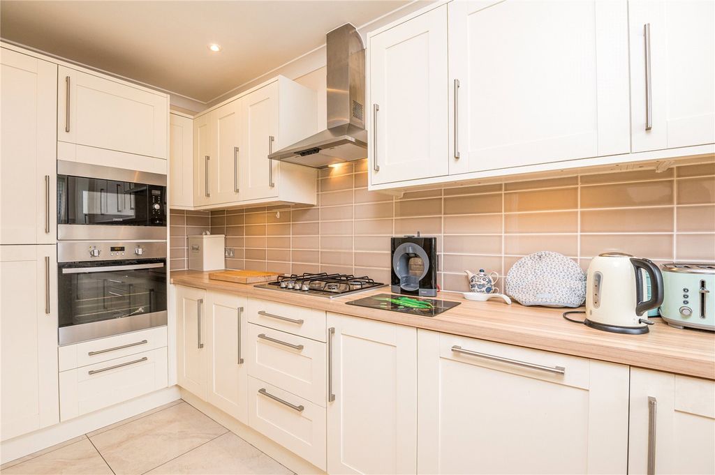 Property photo 2 of 13 Picture No. 25