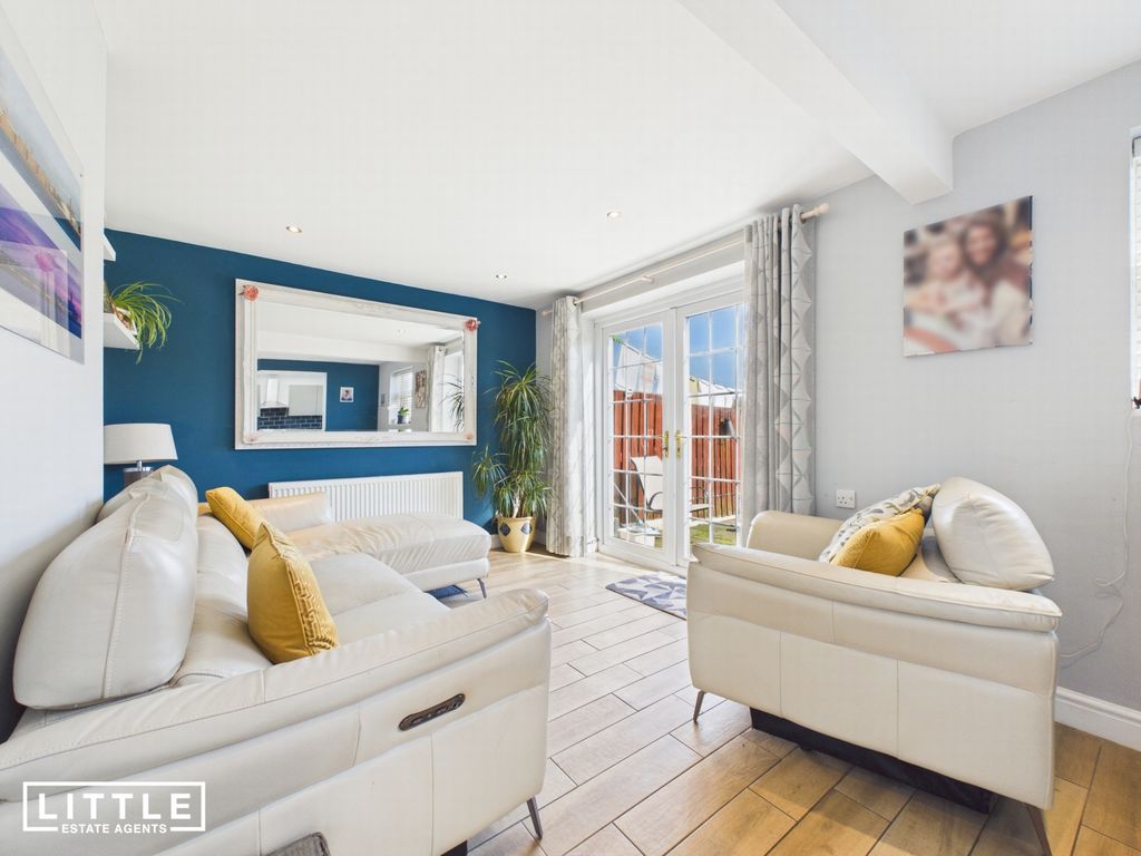 Property photo 3 of 33 Photo 22