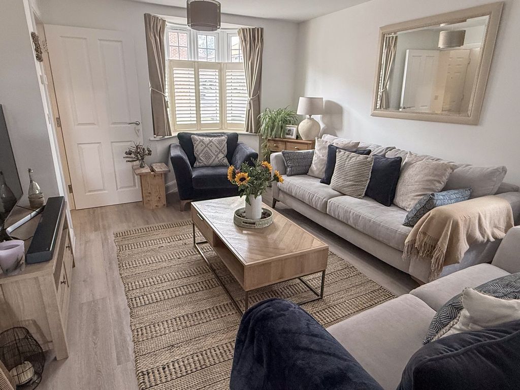 Property photo 2 of 22