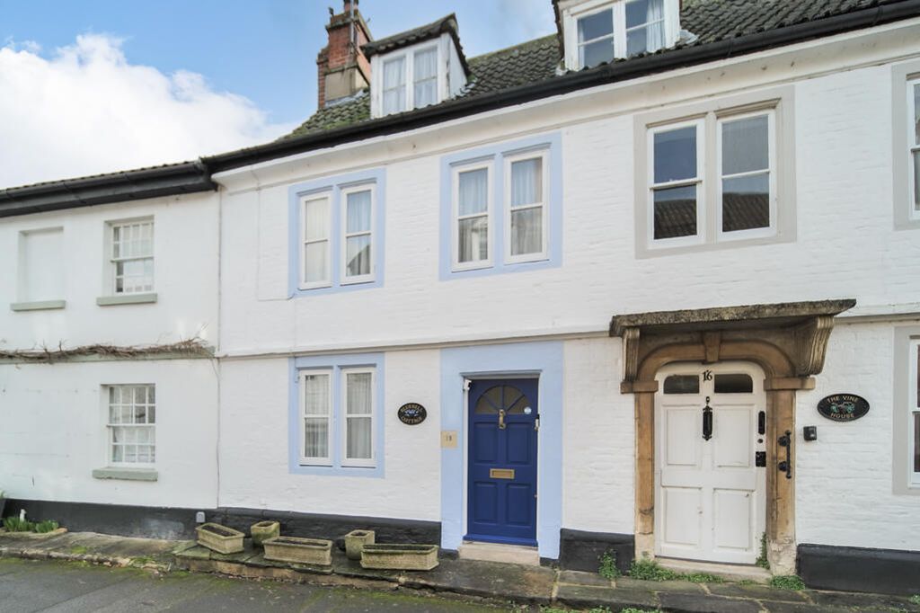 Property photo 1 of 16 P1067592-Edit.Jpg