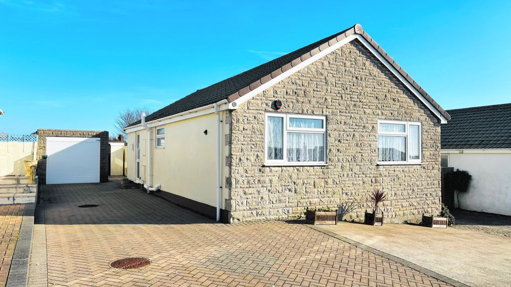 Property photo 1 of 15 Front 1