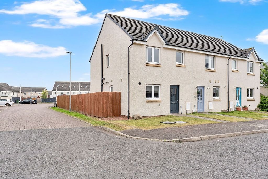 Property photo 2 of 27 5333181