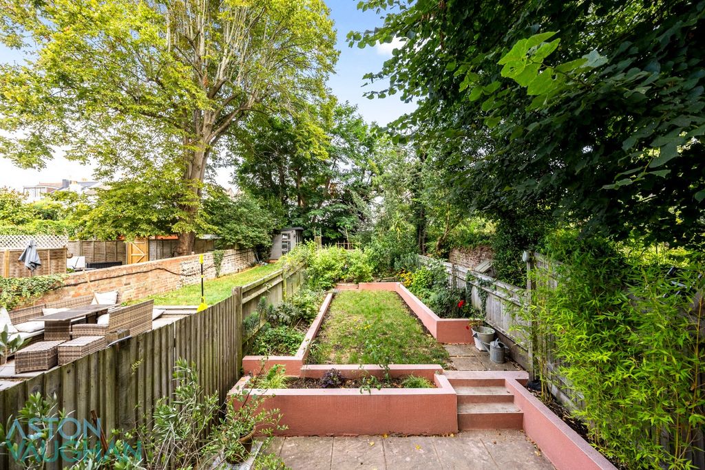 Property photo 3 of 21 4713575