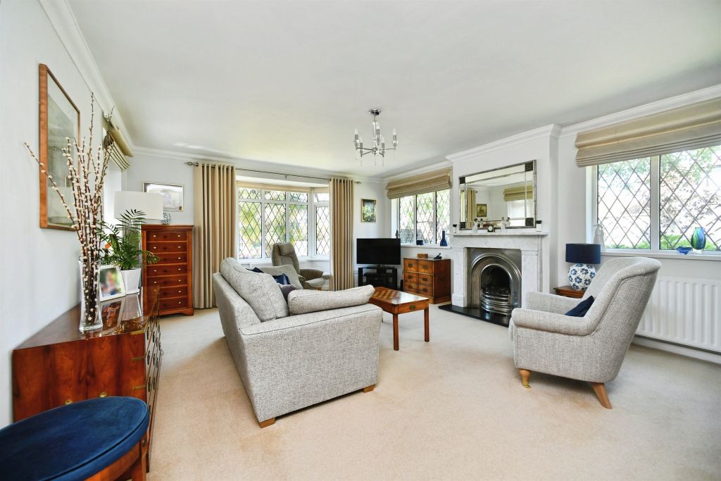Property photo 1 of 34