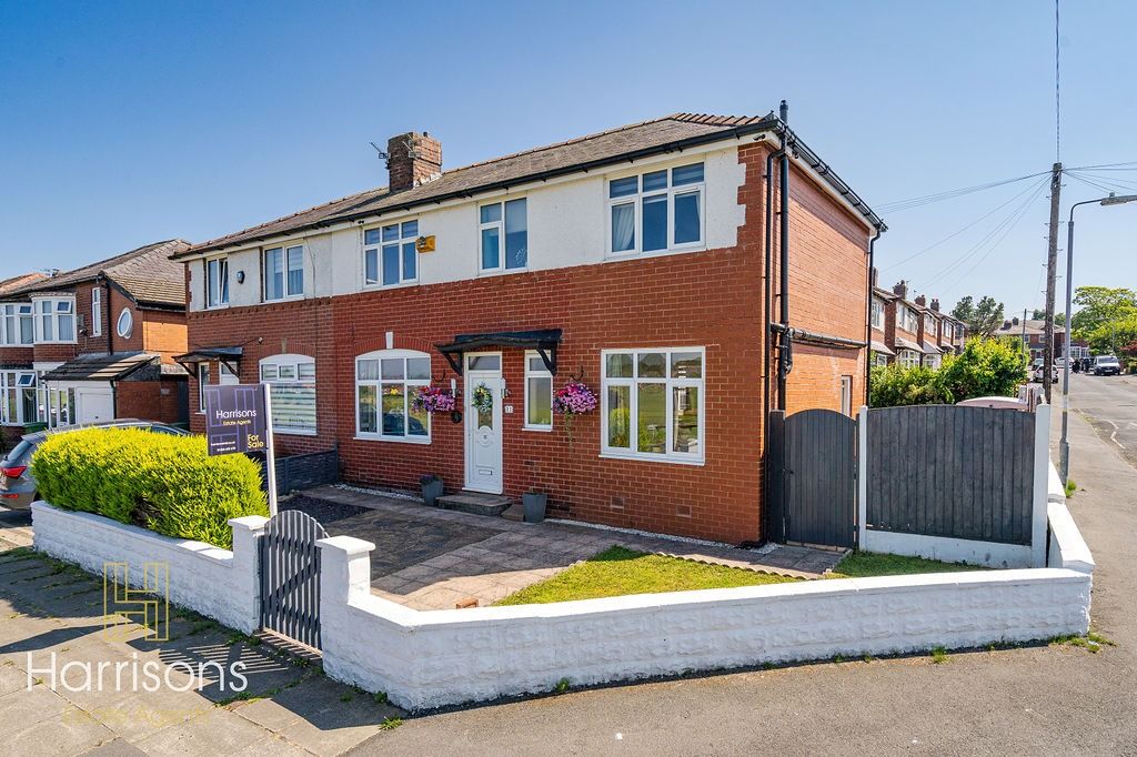 Property photo 1 of 35 5203881