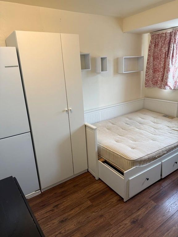 Property photo 3 of 16 Photo 3