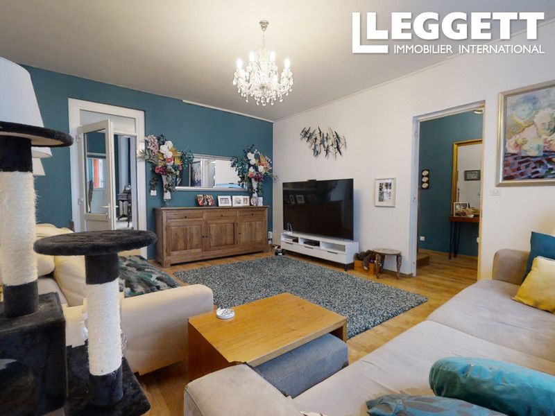 Property photo 1 of 10