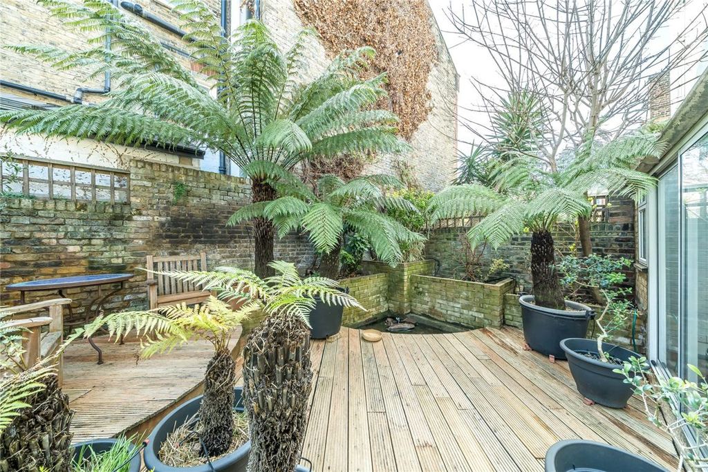 Property photo 3 of 10
