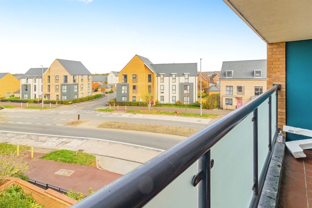 Property photo 2 of 20