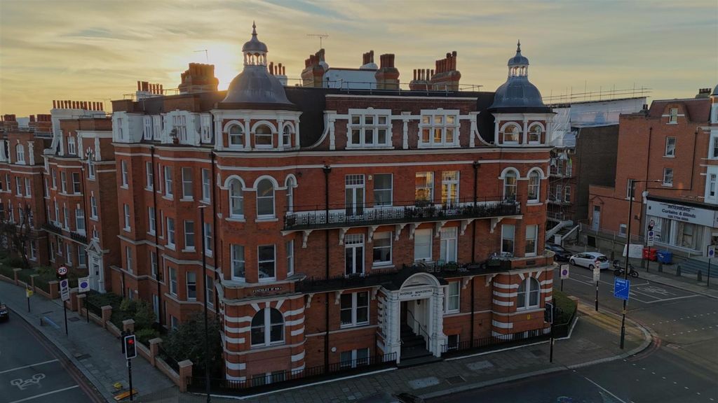 Property photo 1 of 17 Avenuemansionsdronefront.Jpg