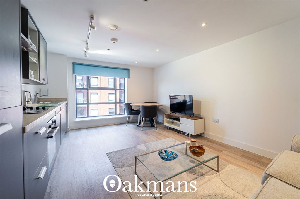 Property photo 3 of 19 Picture No. 05