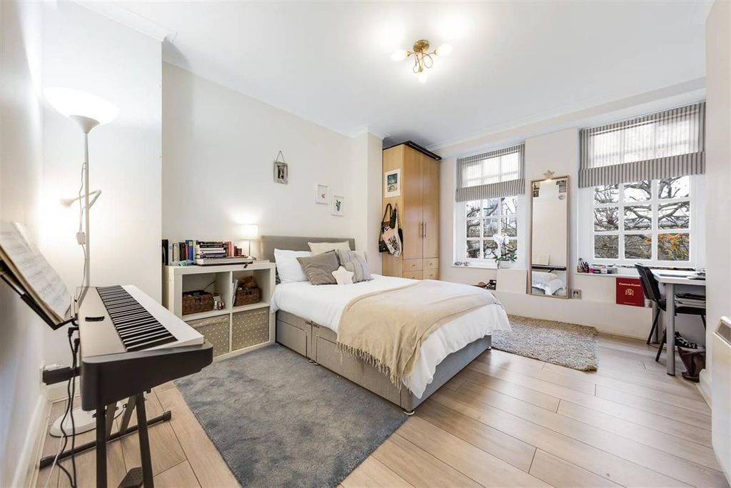 Property photo 1 of 8