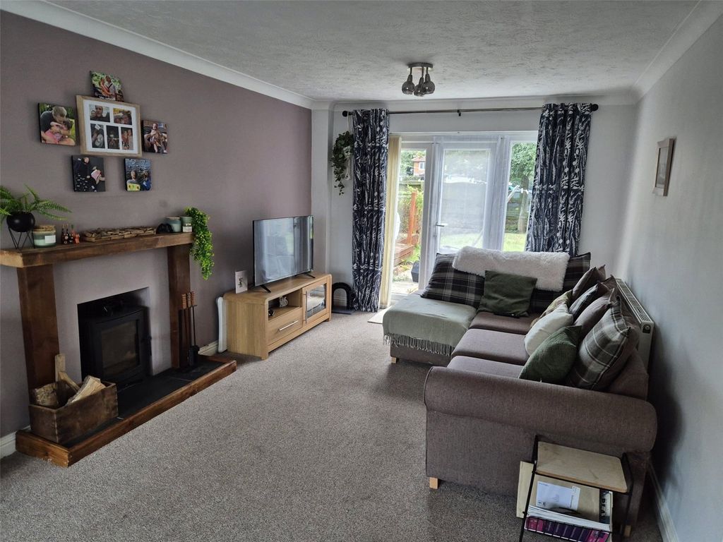 Property photo 3 of 19 Picture No. 17