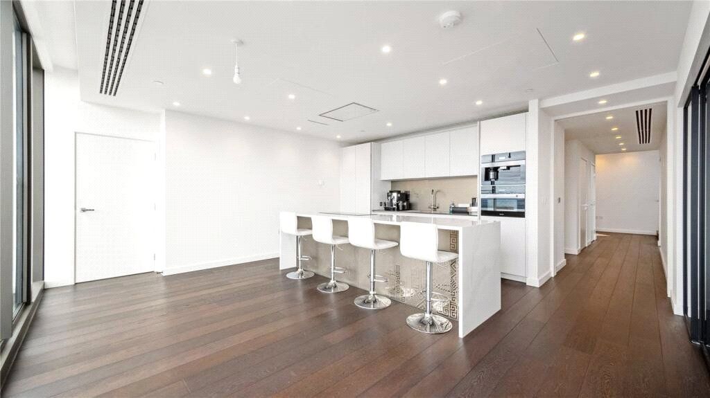 Property photo 3 of 9 Kitchen