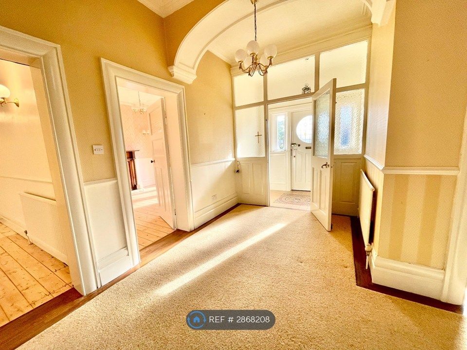 Property photo 2 of 33 Hall