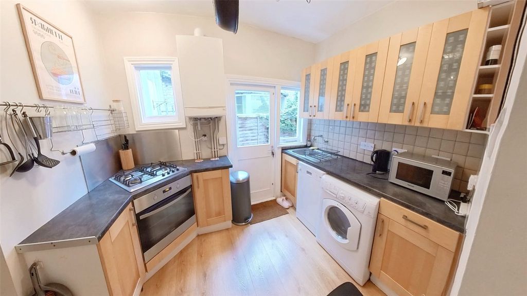 Property photo 2 of 20 Kitchen