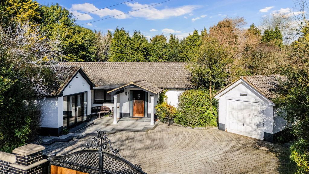 Additional image 16 of 5 bed detached house for saleStation Road, Lingfield RH7