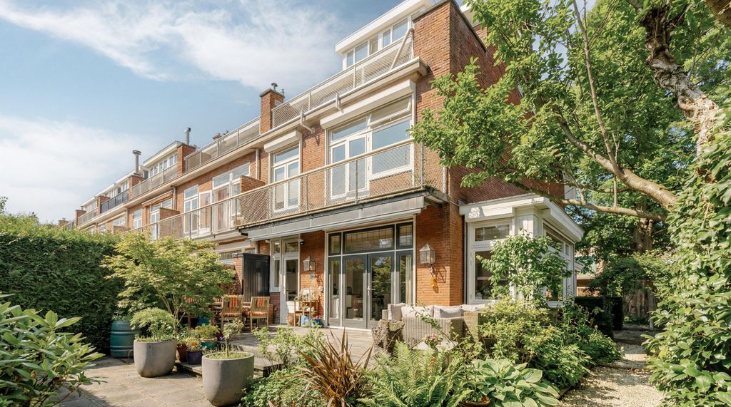 Property photo 3 of 58