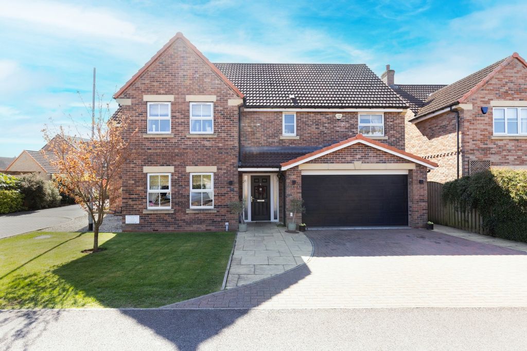 Property photo 1 of 21 Front Exterior Paul Benson Ewemove Goole And Selby