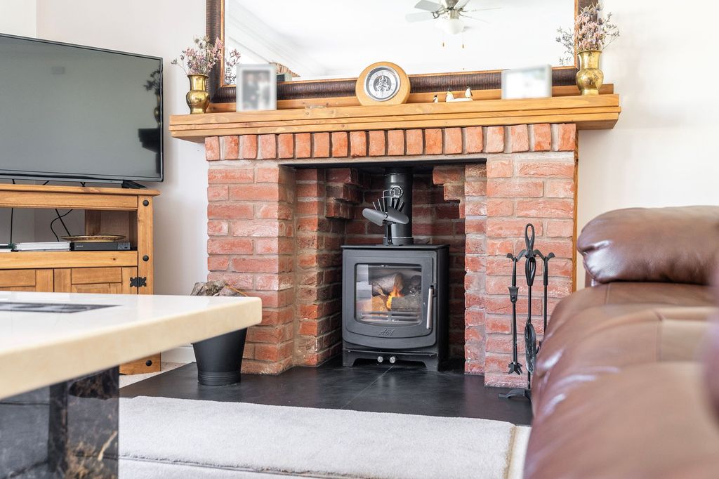 Property photo 3 of 19