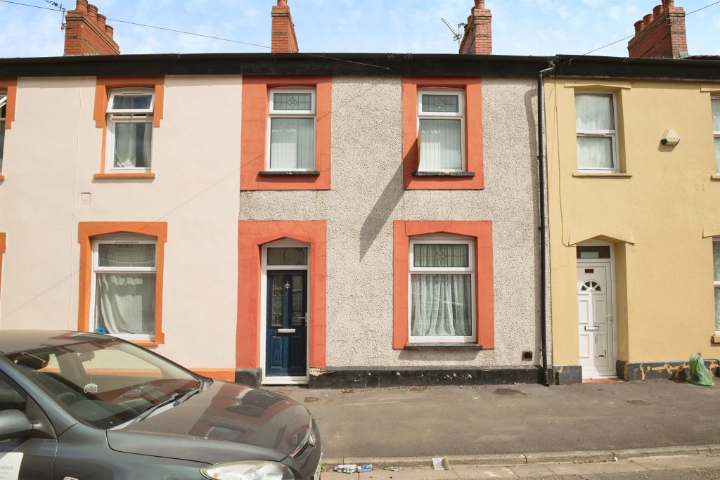 Property photo 1 of 12