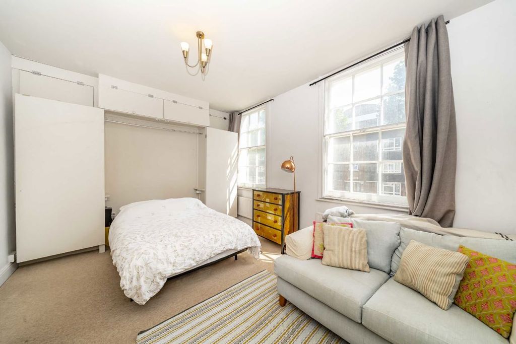 Property photo 1 of 3