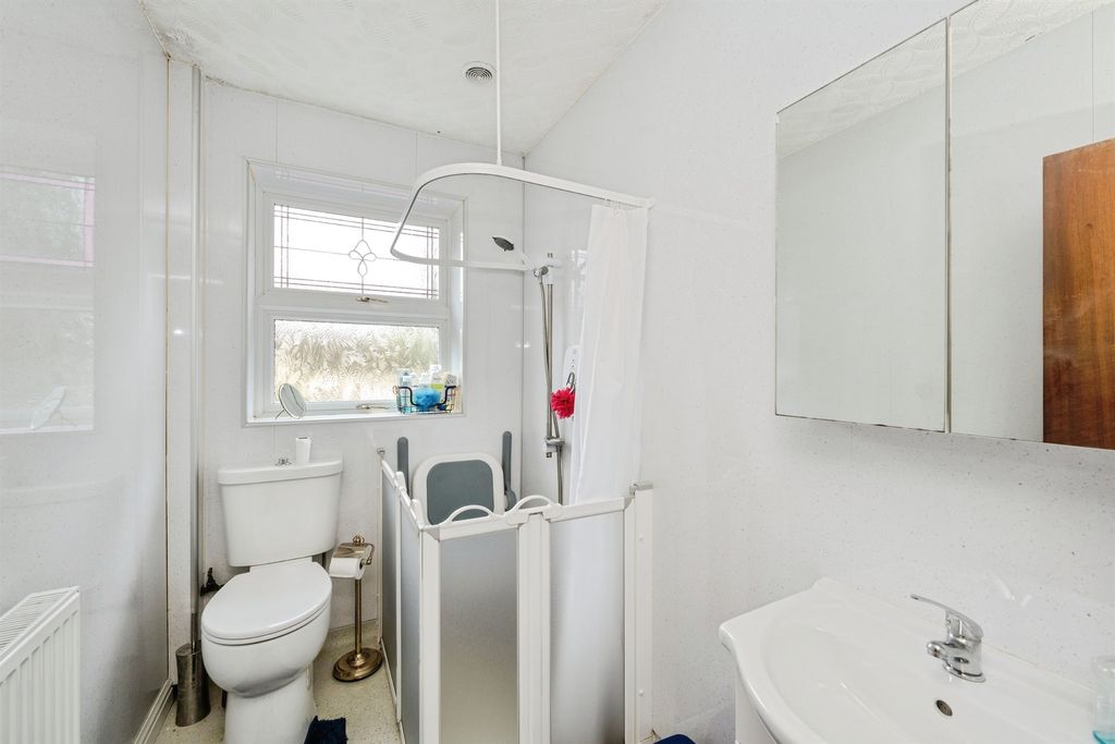 Additional image 5 of 1 bed flat for saleEiddwen Road, Penlan, Swansea SA5