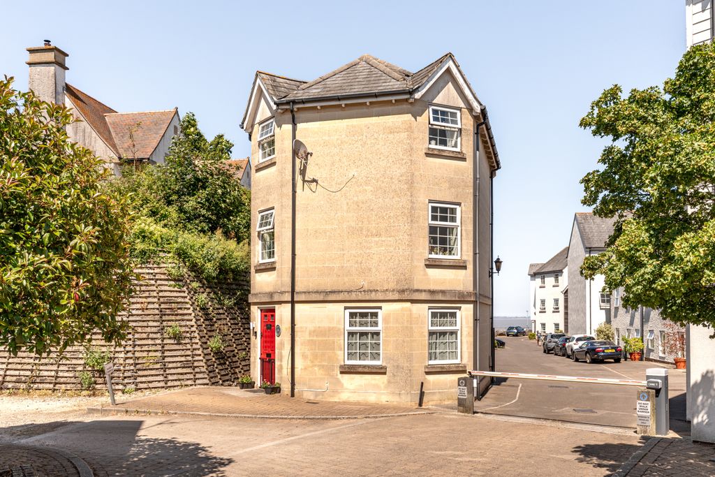 Property photo 1 of 17 A7402050-21