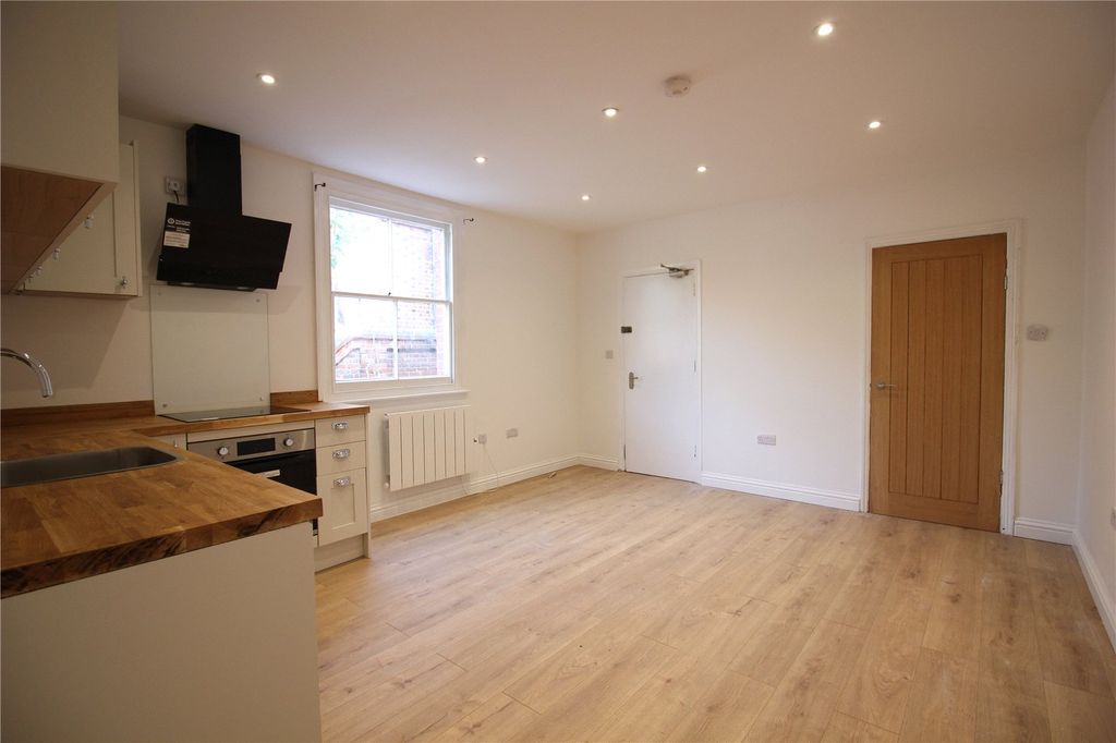 Property photo 2 of 12 Picture No. 27