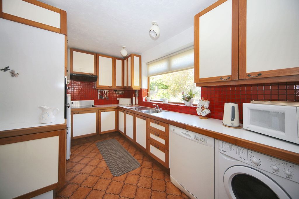 Property photo 3 of 26