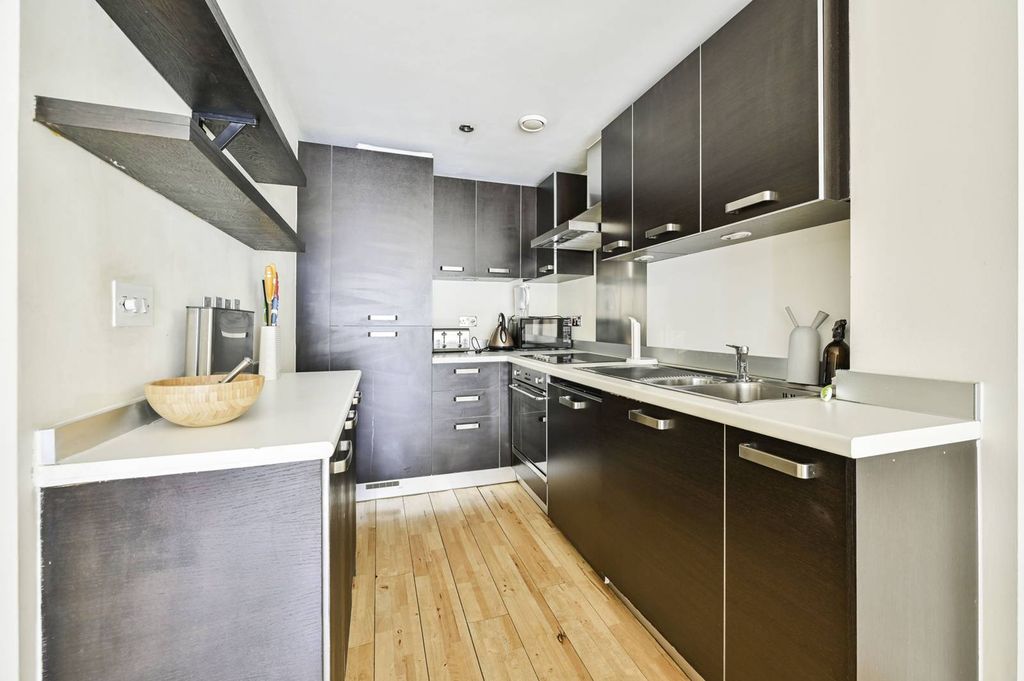 Property photo 2 of 9