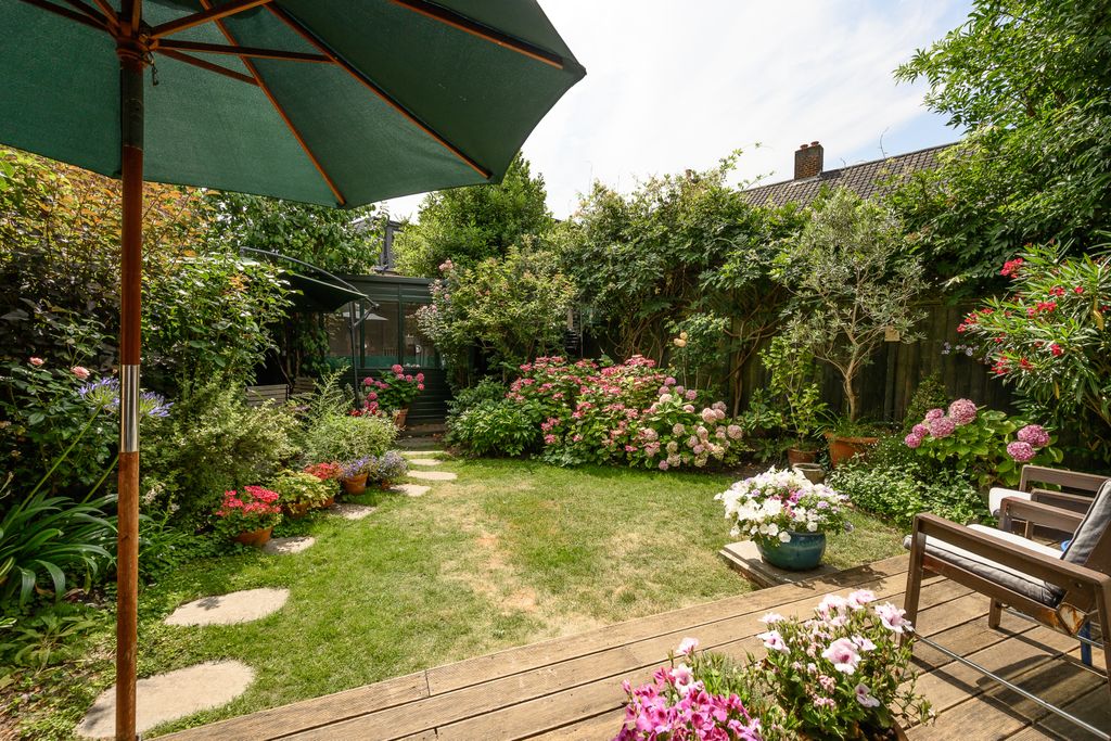 Property photo 2 of 16 Picture No. 71