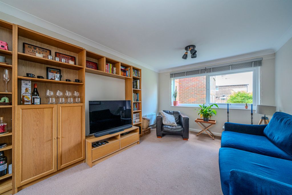 Property photo 2 of 11