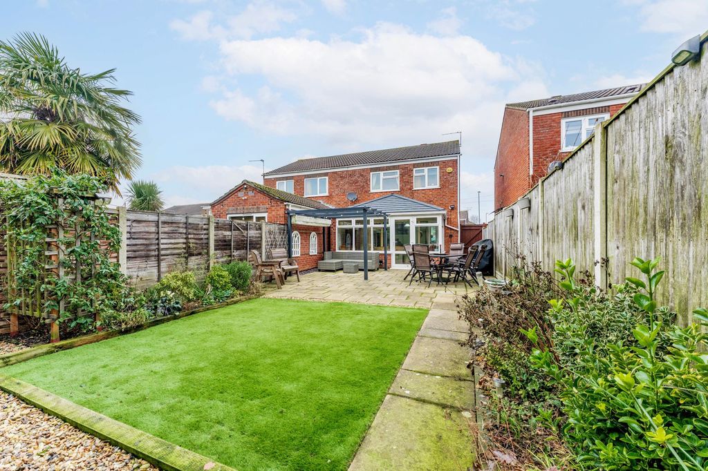 Property photo 1 of 18