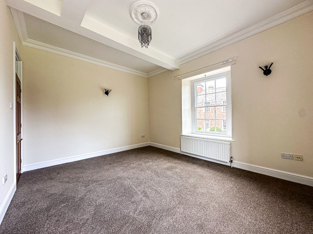 Property photo 3 of 11 4461218