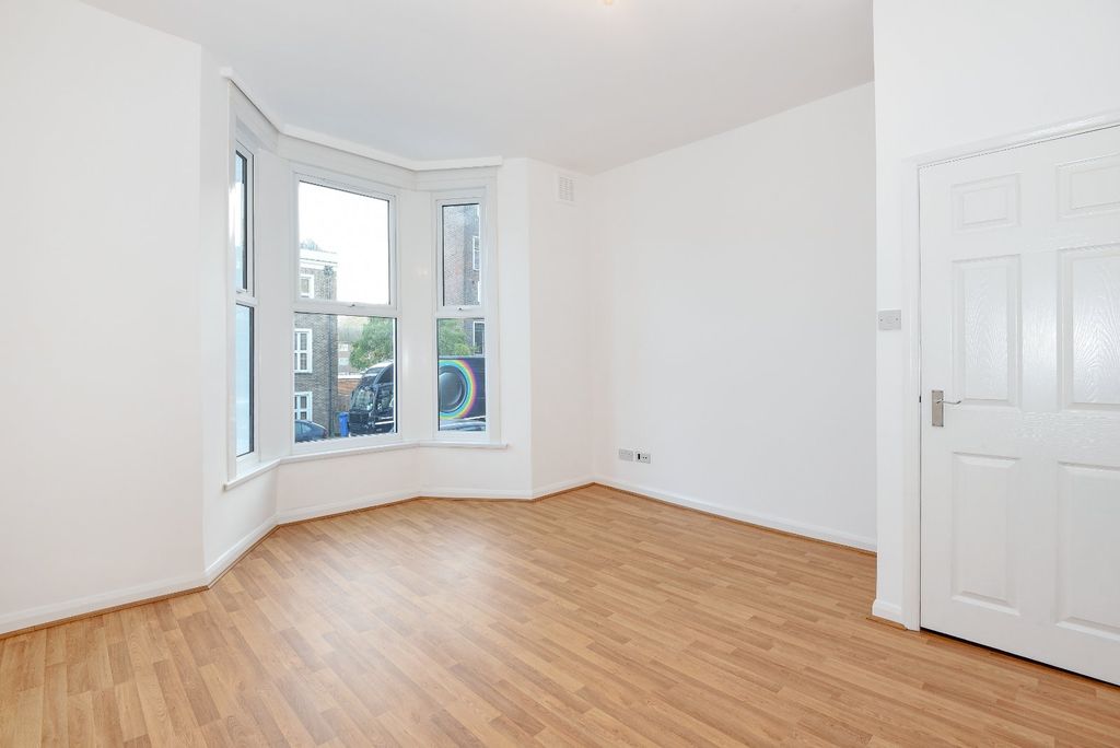Property photo 2 of 6 Picture No. 01