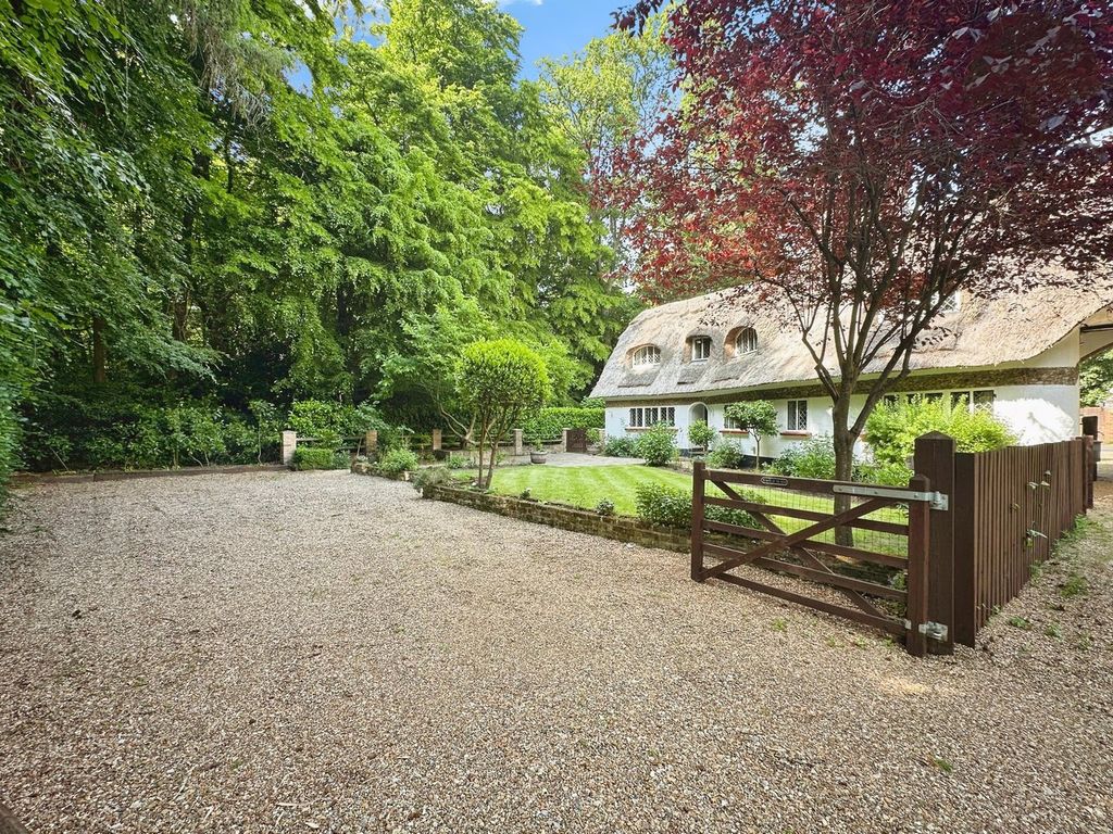 Property photo 1 of 16 External