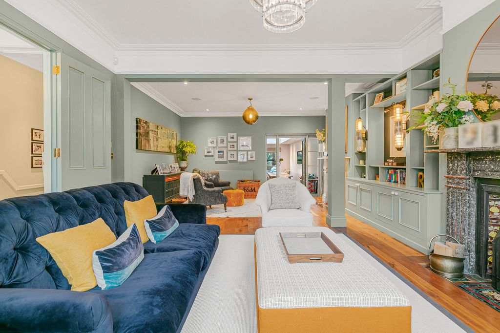 Property photo 2 of 18 Reception Room