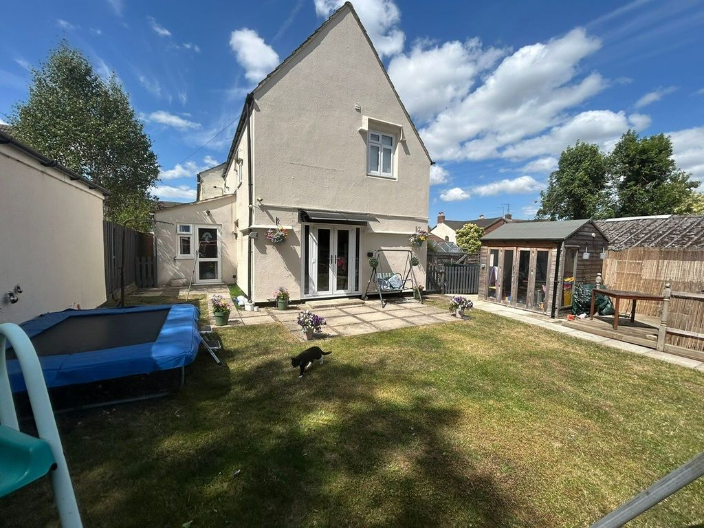 Property photo 1 of 19