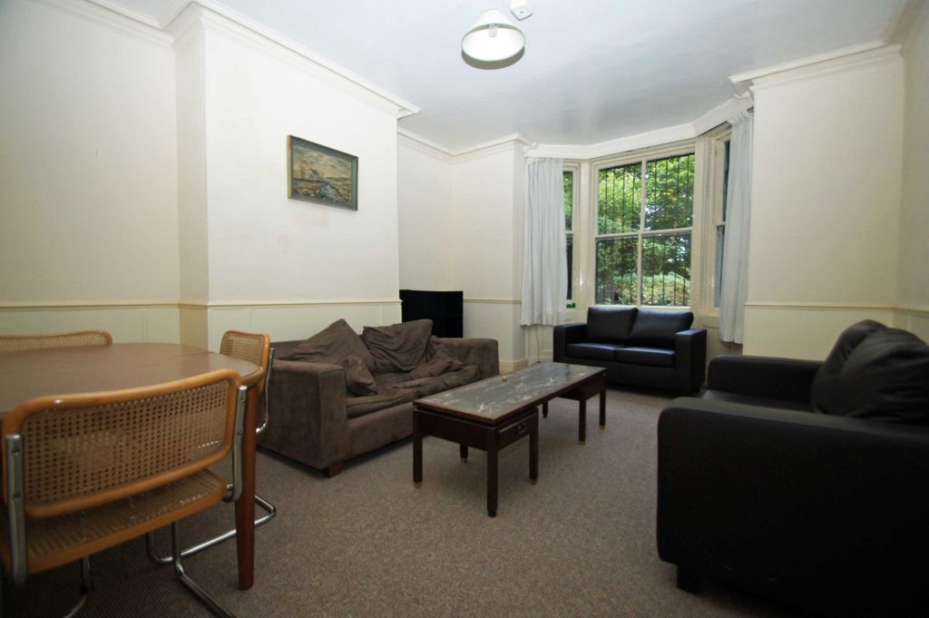 Property photo 2 of 10 Picture No. 09