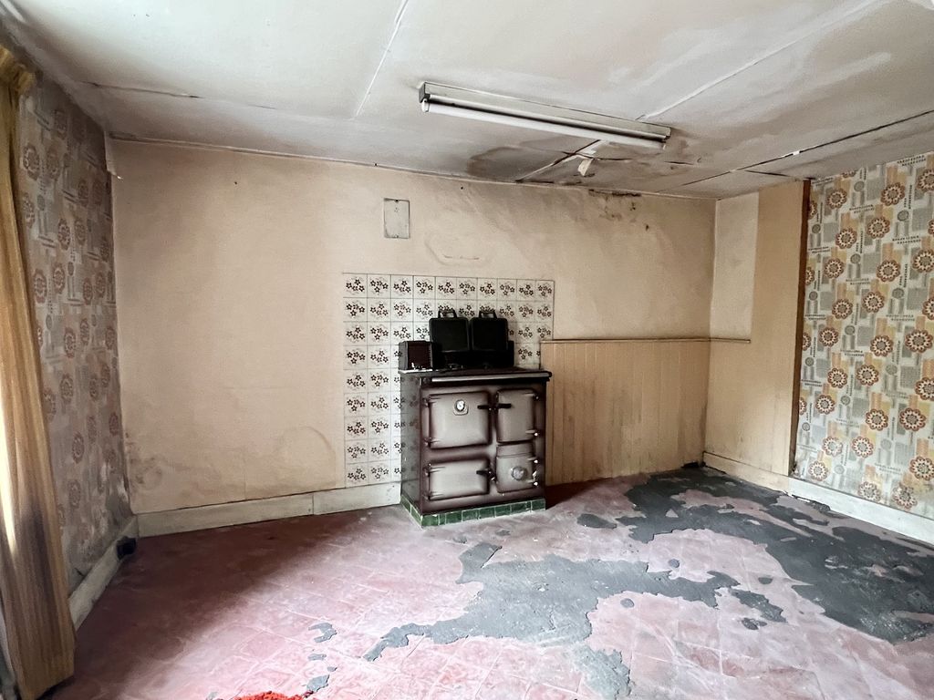 Property photo 3 of 9 Not Specified
