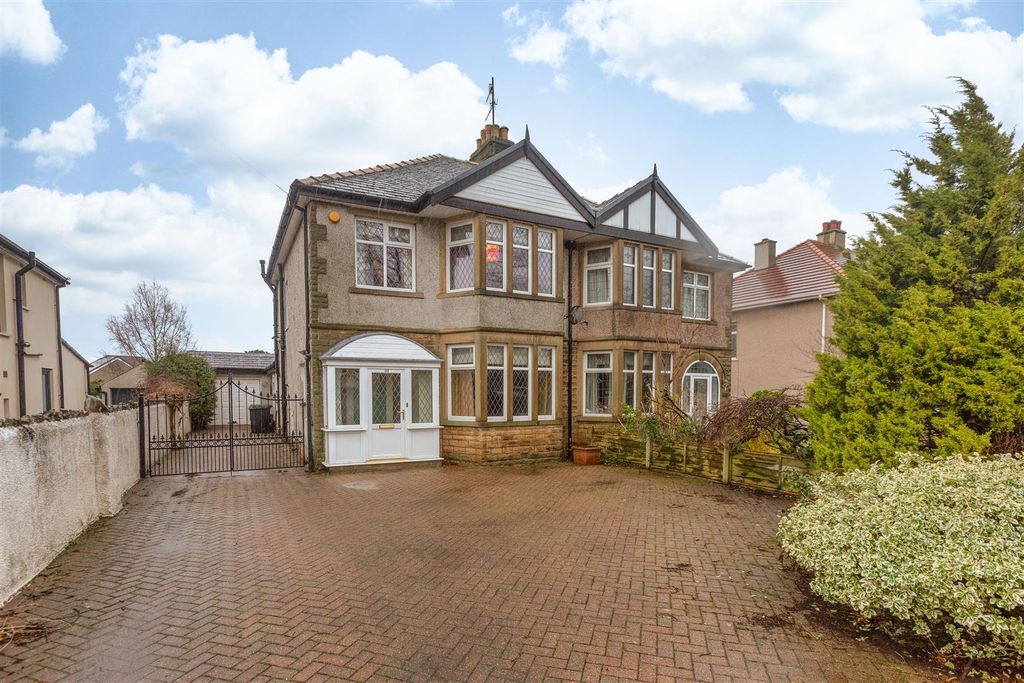 Property photo 1 of 30