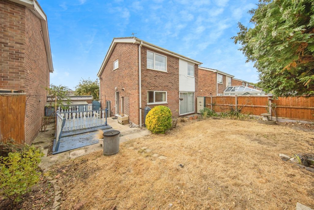 Property photo 2 of 17 Photo