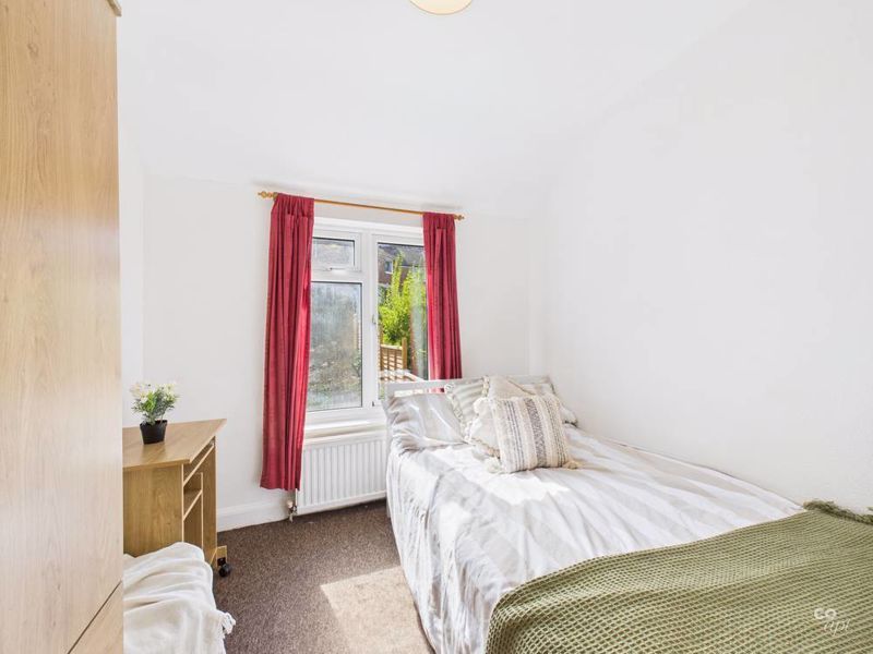 Property photo 3 of 8 Photo 7