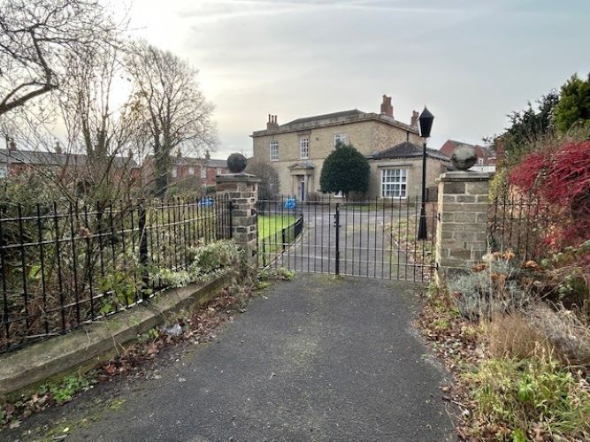 Property photo 2 of 3