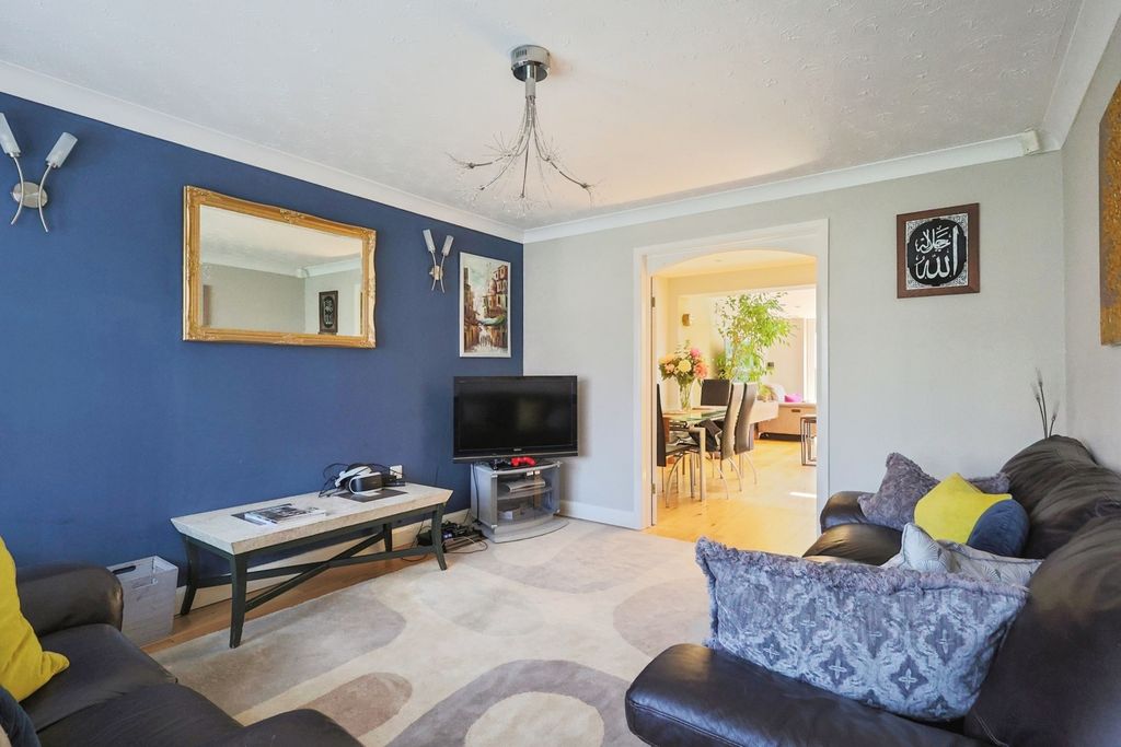 Property photo 2 of 23 Pbox-Img.Jpg