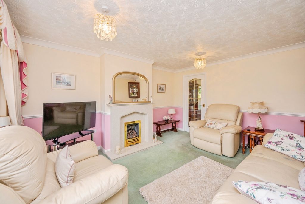 Property photo 3 of 21 Pbox-Img.Jpg