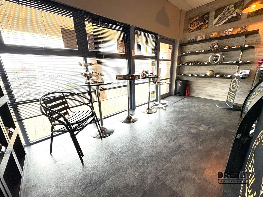 Property photo 3 of 8 Not Specified